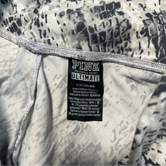 (3/$25) Victoria’s Secret Pink Snake Print Leggings - Picture 2 of 4